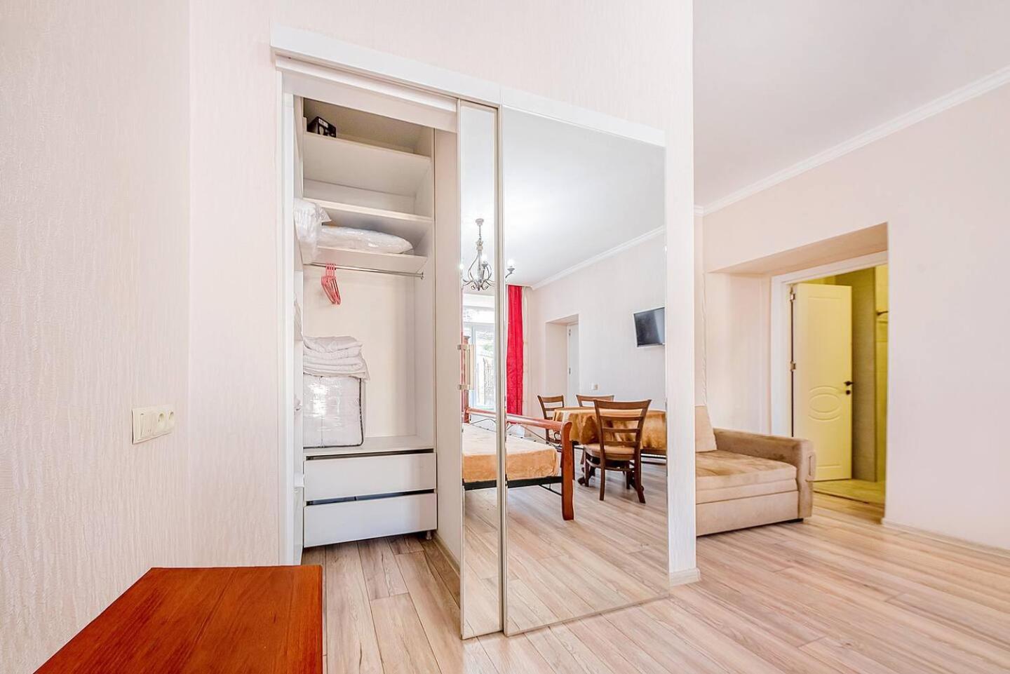 Guest House Lile Tbilisi Exterior photo