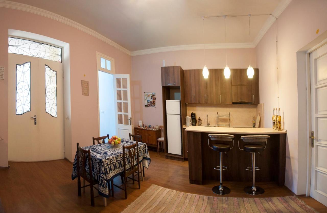 Guest House Lile Tbilisi Exterior photo