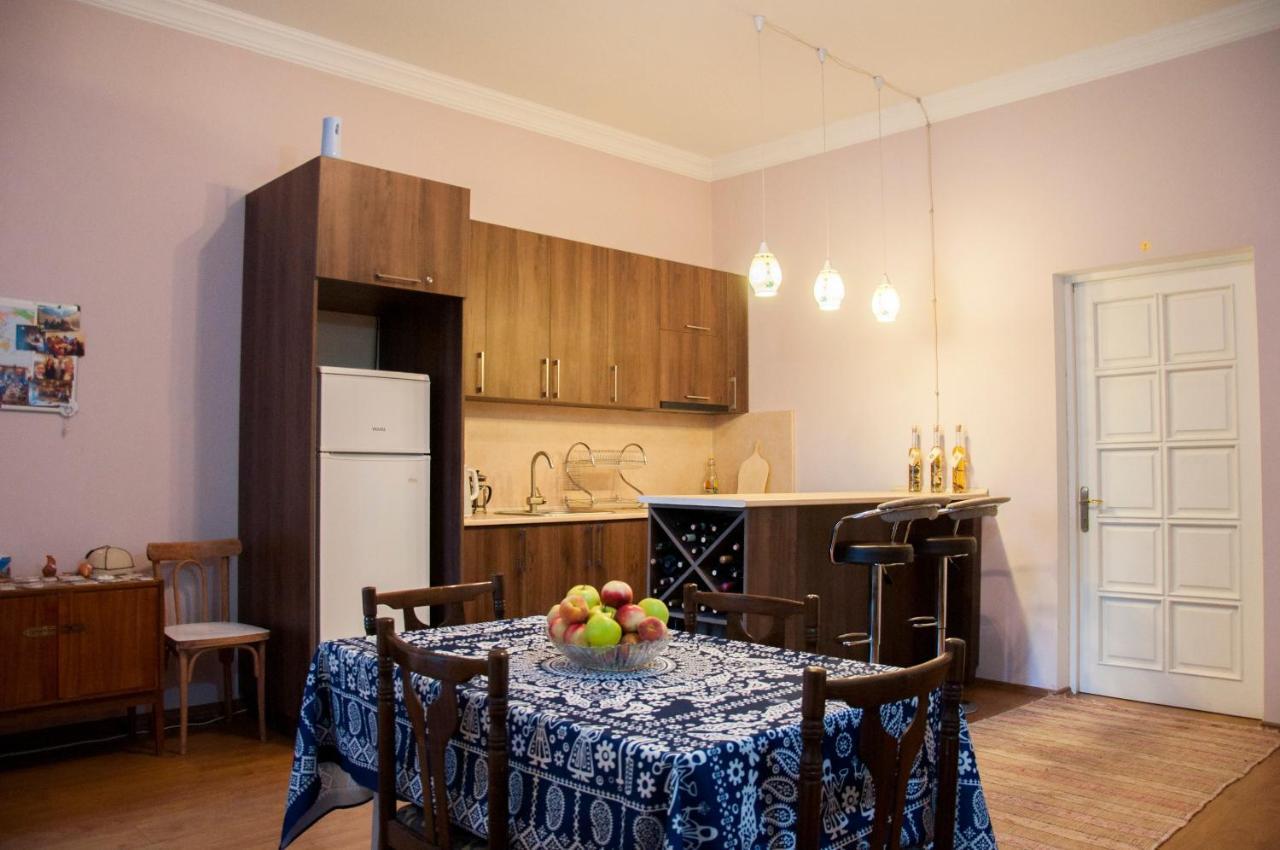Guest House Lile Tbilisi Exterior photo