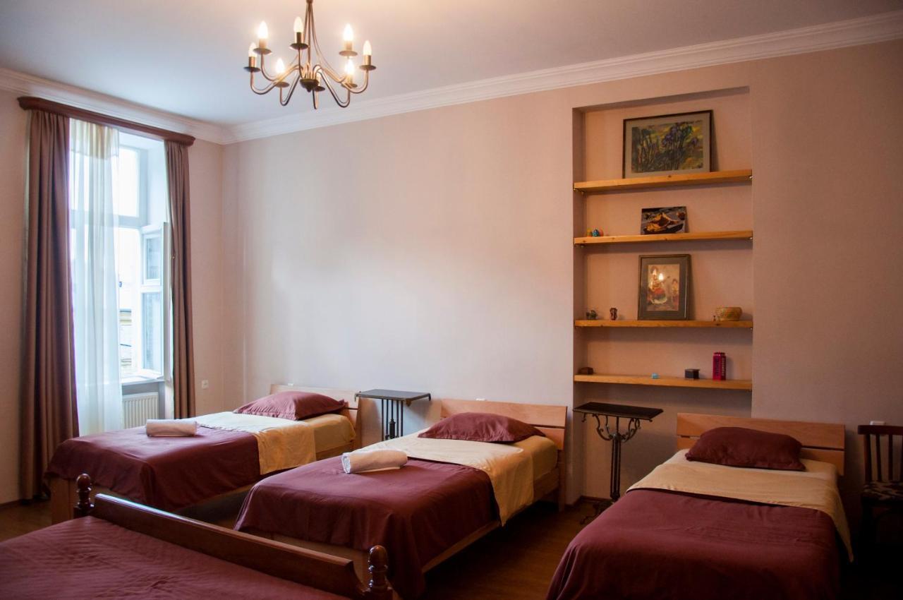 Guest House Lile Tbilisi Exterior photo