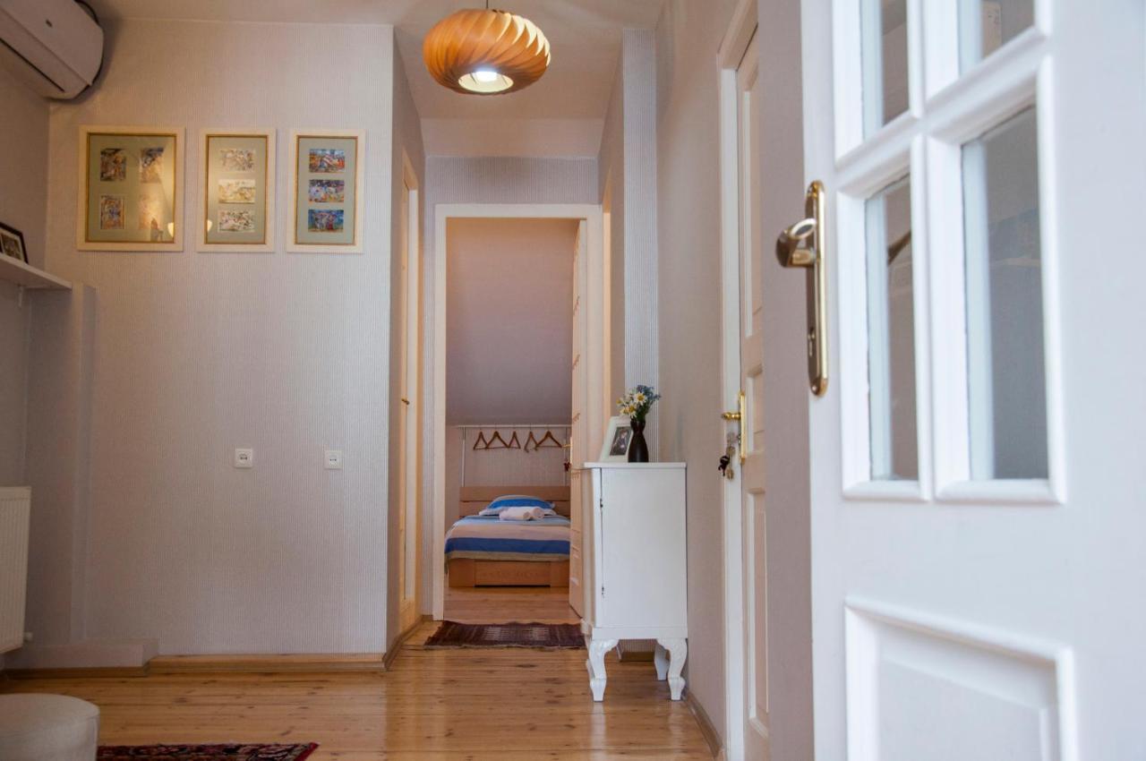 Guest House Lile Tbilisi Exterior photo